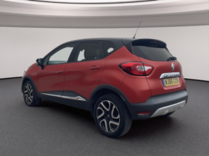 2016 Renault Captur 1.5 Dci Energy Signature Nav SUV 5dr Diesel Auto Euro 6 in Red — image 5