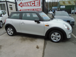2015 MINI Hatch 1.5 Cooper D Hatchback 3dr Diesel Manual Euro 6 (s/s) (116 Ps) in Silver — image 2