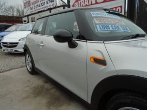 2015 MINI Hatch 1.5 Cooper D Hatchback 3dr Diesel Manual Euro 6 (s/s) (116 Ps) in Silver — image 4