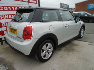 2015 MINI Hatch 1.5 Cooper D Hatchback 3dr Diesel Manual Euro 6 (s/s) (116 Ps) in Silver — image 5
