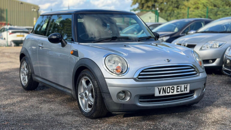 2009 MINI Hatch 1.6 Cooper Euro 4 3dr in Silver — image 1