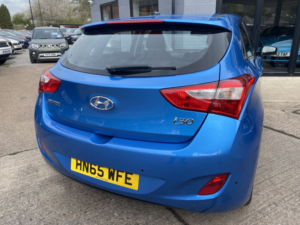 2015 Hyundai I30 1.6 Se Nav in Blue — image 5