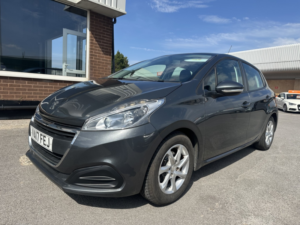 2017 Peugeot 208 1.2 Puretech Active in Grey — image 3