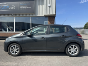 2017 Peugeot 208 1.2 Puretech Active in Grey — image 5