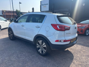 2013 Kia Sportage 2.0 Crdi Kx-4 AWD Euro 5 5dr in White — image 2