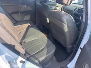 2013 Kia Sportage 2.0 Crdi Kx-4 AWD Euro 5 5dr in White — image 6