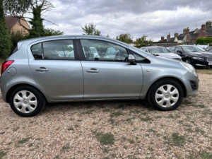 2018 Vauxhall Corsa 1.3 Cdti Ecoflex Exclusiv in Silver — image 2
