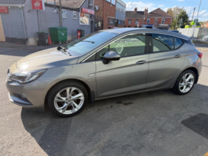 2016 Vauxhall Astra 1.4i Turbo Sri Euro 6 5dr in Grey — image 3