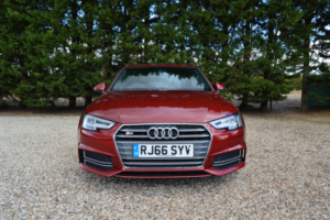 2017 Audi A4 Avant 2.0 Tfsi S Line in Red — image 3
