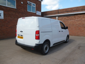 2023 Citroen Dispatch 1.5 Bluehdi 1000 Enterprise Edition M in White — image 6