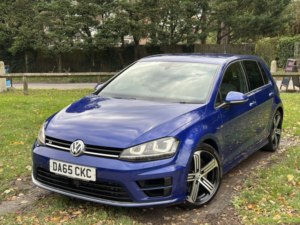 2015 Volkswagen Golf 2.0 Tsi Bluemotion Tech R in Blue — image 2