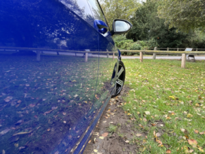 2015 Volkswagen Golf 2.0 Tsi Bluemotion Tech R in Blue — image 5