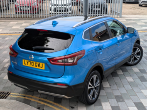 2020 Nissan Qashqai 1.3 Dig-T N-Connecta in Blue — image 4