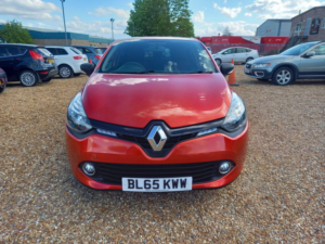 2016 Renault Clio 1.2 16v Play Euro 6 5dr in Red — image 2