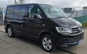 2018 Volkswagen Transporter 2.0 Tdi T30 Bluemotion Tech Edition Kombi DSG Fwd Swb Euro 6 (s/s) 5dr in Red — image 3