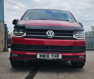 2018 Volkswagen Transporter 2.0 Tdi T30 Bluemotion Tech Edition Kombi DSG Fwd Swb Euro 6 (s/s) 5dr in Red — image 5