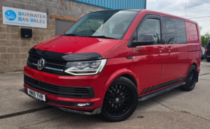 2018 Volkswagen Transporter 2.0 Tdi T30 Bluemotion Tech Edition Kombi DSG Fwd Swb Euro 6 (s/s) 5dr in Red — image 6