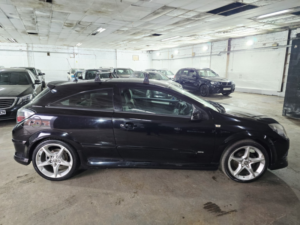 2009 Vauxhall Astra 1.8 Vvt 16v Sri in Black — image 4