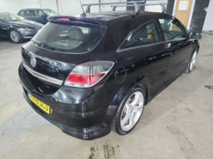 2009 Vauxhall Astra 1.8 Vvt 16v Sri in Black — image 5