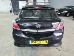 2009 Vauxhall Astra 1.8 Vvt 16v Sri in Black — image 6