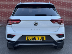 2018 Volkswagen T-Roc 1.6 Tdi Sel in White — image 6