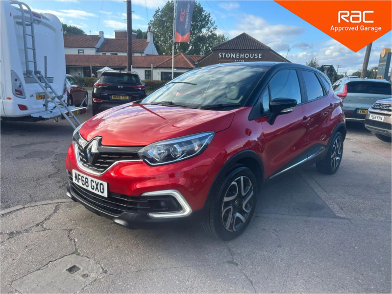2018 Renault Captur 0.9 Tce Energy Iconic SUV 5dr Petrol Manual Euro 6 (s/s) (90 Ps) in Red — image 1