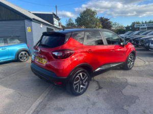 2018 Renault Captur 0.9 Tce Energy Iconic SUV 5dr Petrol Manual Euro 6 (s/s) (90 Ps) in Red — image 4