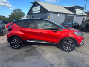 2018 Renault Captur 0.9 Tce Energy Iconic SUV 5dr Petrol Manual Euro 6 (s/s) (90 Ps) in Red — image 5