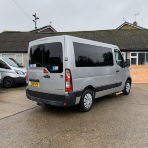 2018 Renault Master 2.3 Fwd Sl28 Dci 170 Quickshift6 Business Euro 6 in Grey — image 4