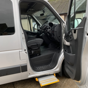 2018 Renault Master 2.3 Fwd Sl28 Dci 170 Quickshift6 Business Euro 6 in Grey — image 5