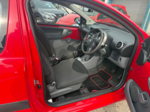 2009 Toyota Aygo 1.0 Vvt-I + Hatchback 3dr Petrol Multimode Euro 4 (67 Bhp) in Red — image 6