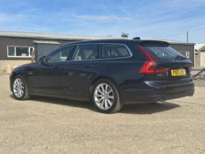 2017 Volvo V90 2.0 Momentum D5 Powerpulse AWD in Blue — image 5