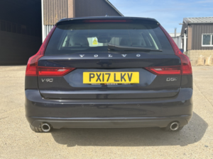 2017 Volvo V90 2.0 Momentum D5 Powerpulse AWD in Blue — image 6