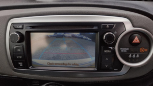 2012 Toyota Yaris 1.33 Dual Vvt-I Tr Euro 5 5dr in Silver — image 6