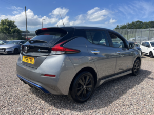 2019 Nissan Leaf 40kwh Acenta in Grey — image 2