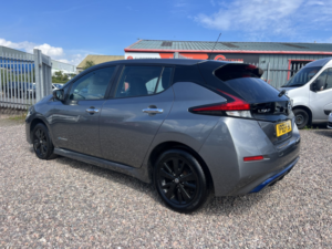 2019 Nissan Leaf 40kwh Acenta in Grey — image 4