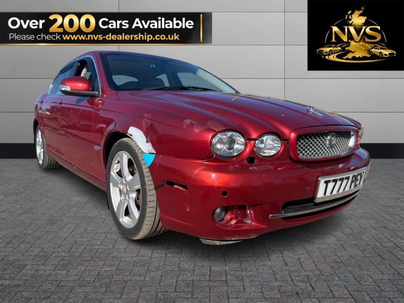 2009 Jaguar X-Type 2.2 D Dpf Se in Red — image 1