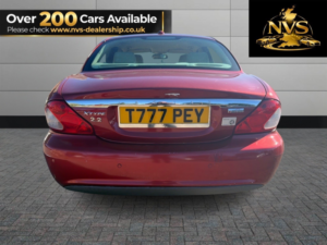 2009 Jaguar X-Type 2.2 D Dpf Se in Red — image 6