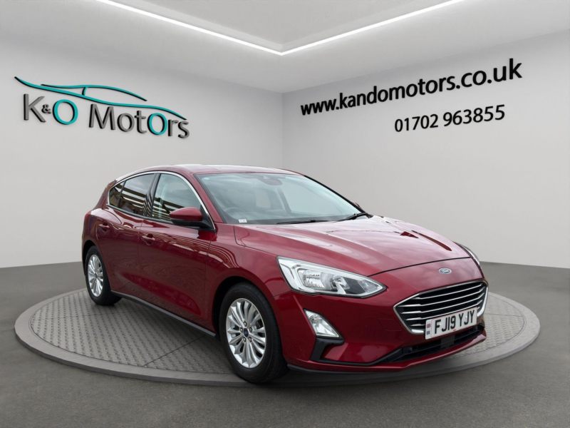 2019 Ford Focus 1.0t Ecoboost Titanium Euro 6 (s/s) 5dr in Red — image 1