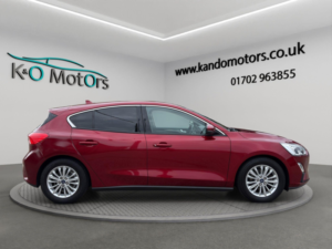 2019 Ford Focus 1.0t Ecoboost Titanium Euro 6 (s/s) 5dr in Red — image 3