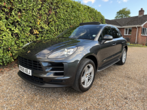 2019 Porsche Macan 3.0 T V6 S in Grey — image 3