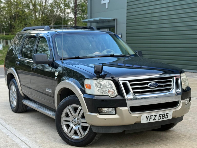 2009 Ford Explorer 4.6 V8 in Black — image 1