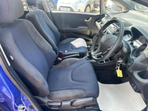 2013 Honda Jazz 1.4 I-Vtec Es Plus Euro 5 5dr in Blue — image 2