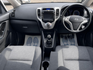 2019 Hyundai Ix20 1.6 Se Nav Euro 6 5dr in White — image 3