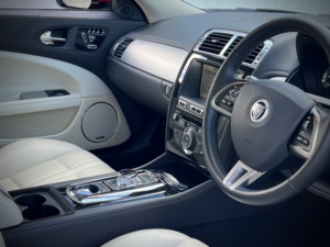 2012 Jaguar Xk 5.0 V8 in Red — image 2