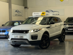 2015 Land Rover Range Rover Evoque 2.0 Td4 Se Tech in White — image 4