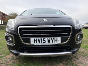 2015 Peugeot 3008 1.6 Hdi Crossway Euro 5 5dr in Black — image 5