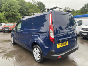 2019 Ford Transit Connect Connect 1.5 240 Limited L2 — image 3