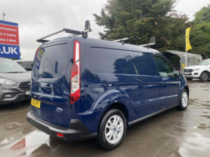 2019 Ford Transit Connect Connect 1.5 240 Limited L2 — image 6