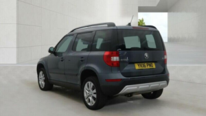 2016 Skoda Yeti 1.2 Tsi Se L Outdoor DSG Euro 6 (s/s) 5dr in Grey — image 4